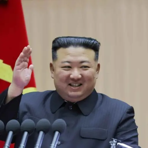 Siuuuaiuu의 김정은