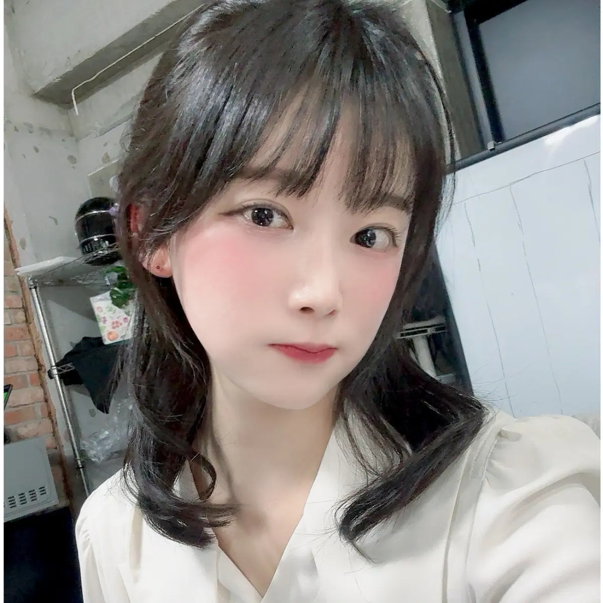 ProudGown4556의 주희유 대학교에서의 만남