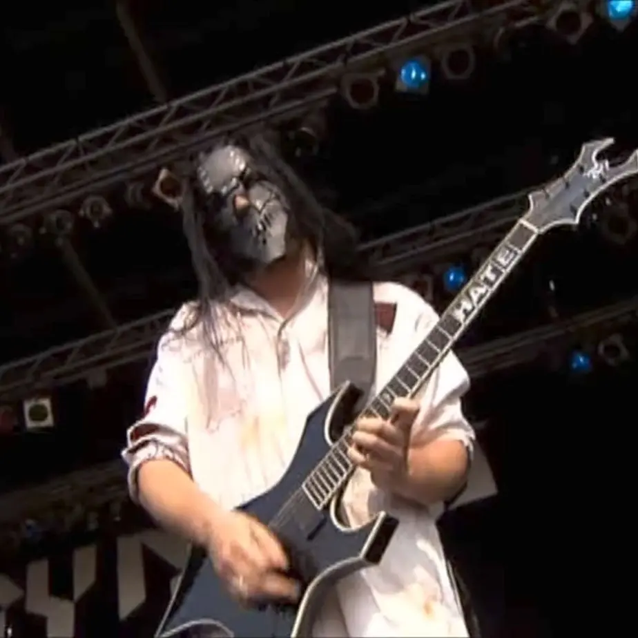 Unicornhead333의 Behind The Mask