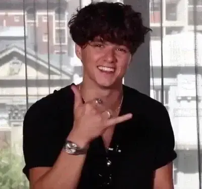 NumbWhisk8580의 Bradley Will Simpson