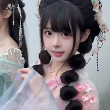 Profile image of Lucy