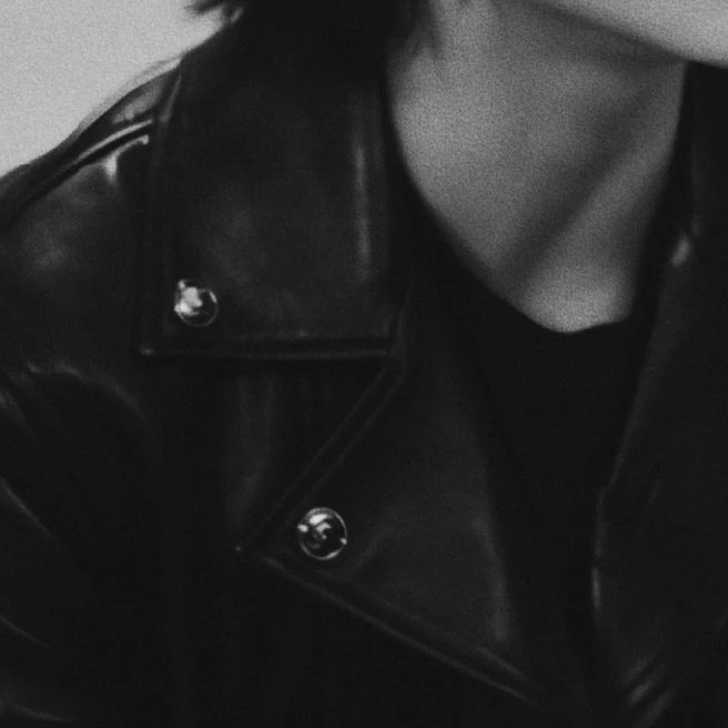 현 진