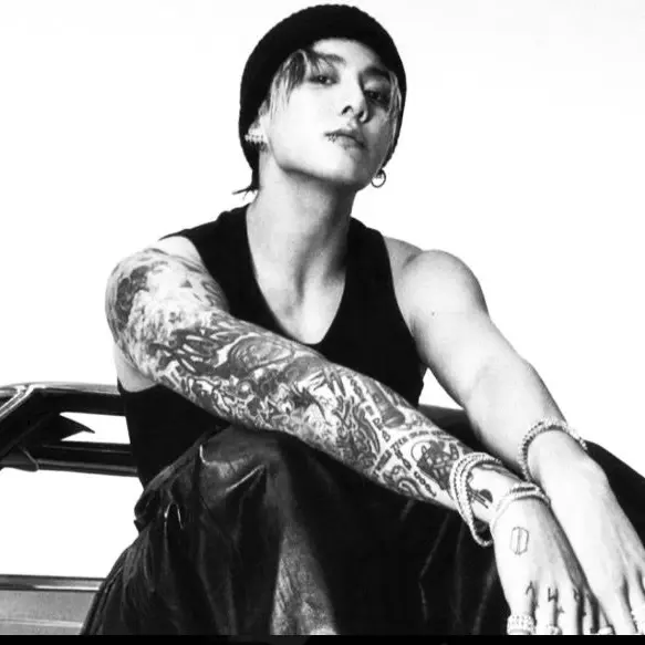 KnottyPig8121의 Your enemy that loves you