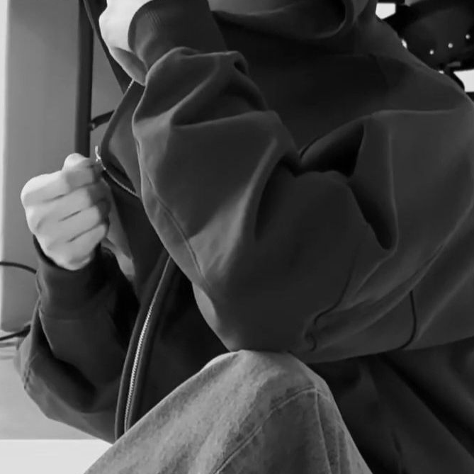 잘생긴 찐따가 성공해서 나를 찾는다 대표 이미지