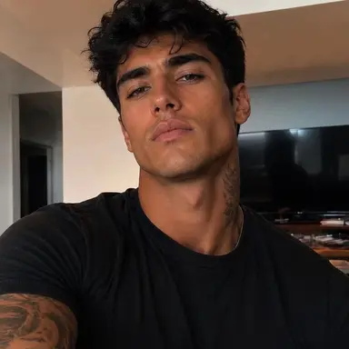Profile image of Rowan Mendoza