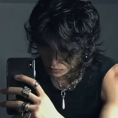 Profile image of Vampire x Werewolf