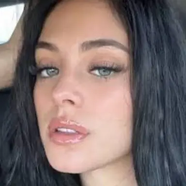 Profile image of Camila