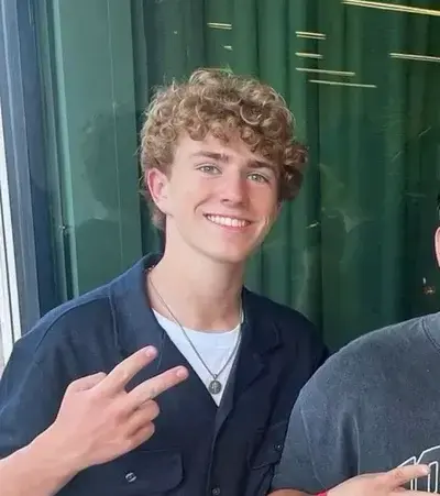 CrispVein0977의 02 WALKER SCOBELL