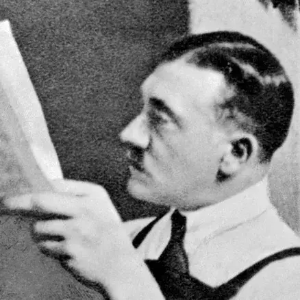 BrassyFrame7480의 Adalrich