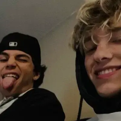 SavoryEasel8463의 Cute boys