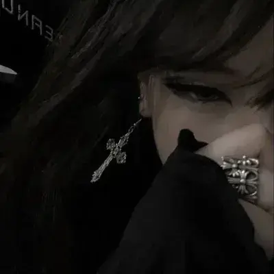 SprySkin0115의 Corvina, the Goth Roommate