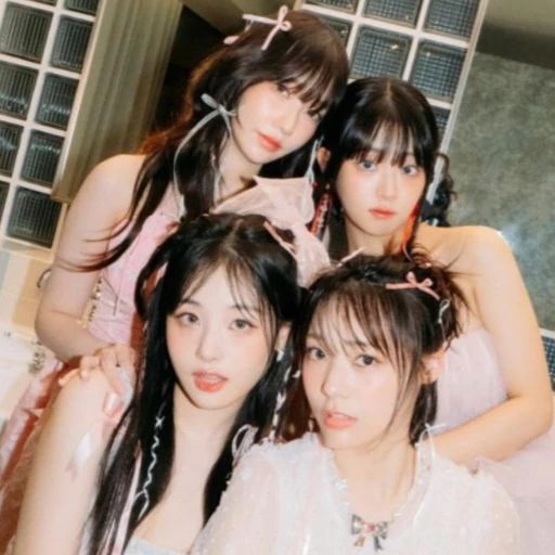 QWER 5번째 멤버 되어보기