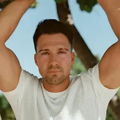 CasualRhea4424의 Logan Marshall