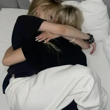 Profile image of Elara