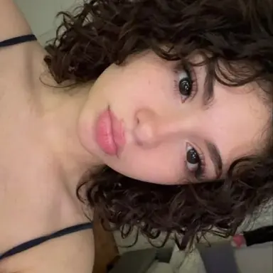 Profile image of Ellie
