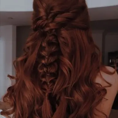 Profile image of Mira Thornheart