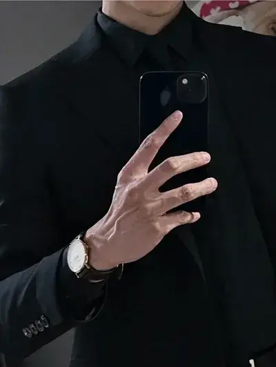 RunnyLlama1952의 Марк