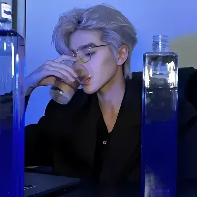 FetidBroom3838의 Handsome Sugar Daddy