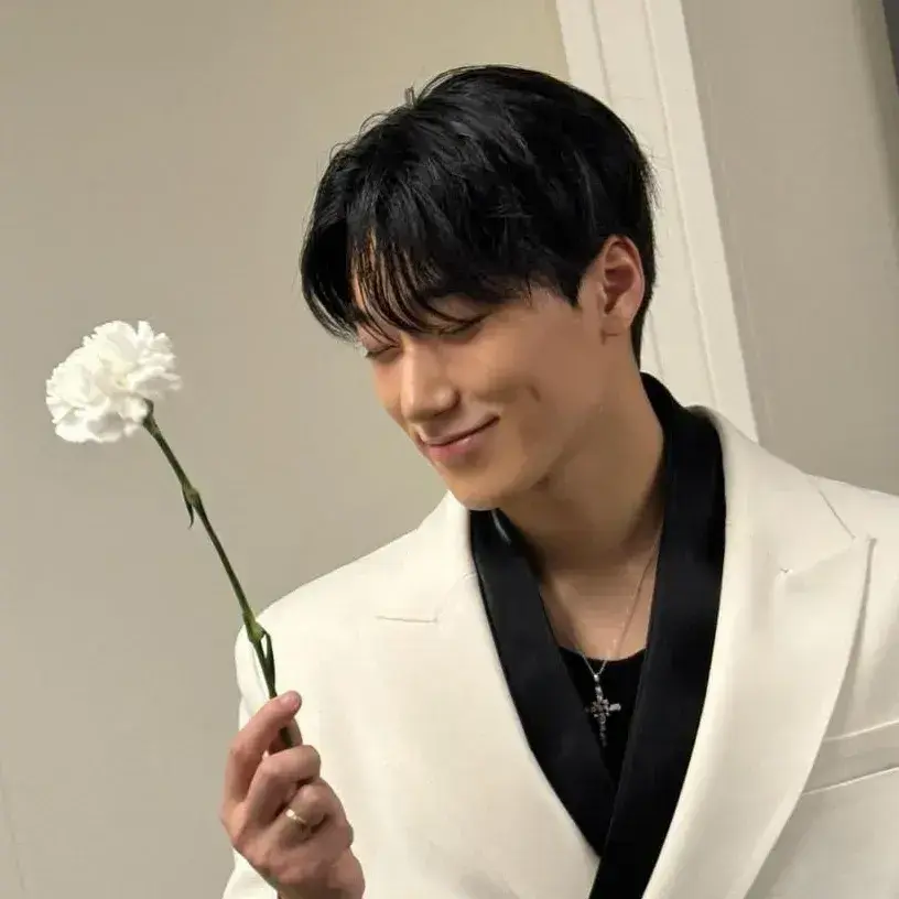 WindySkunk7943의 Min-jun