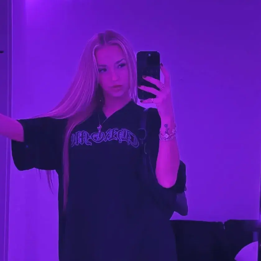 FestalTape2292의 Alessia Romano