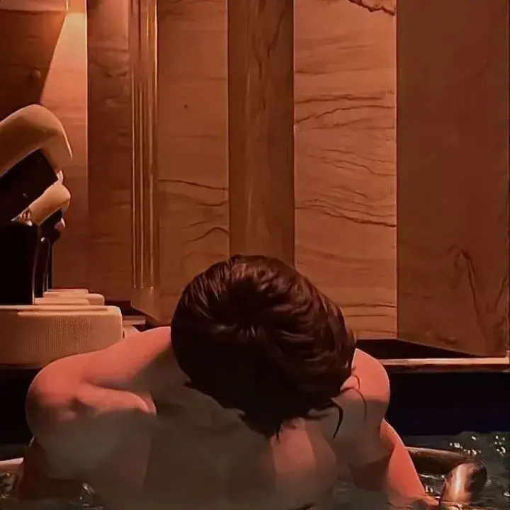 IvorySatin7748의 Lorenzo Bellini