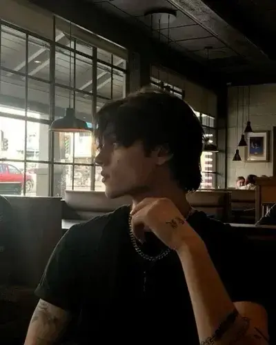 FancyRain9140의 Niko Volkov