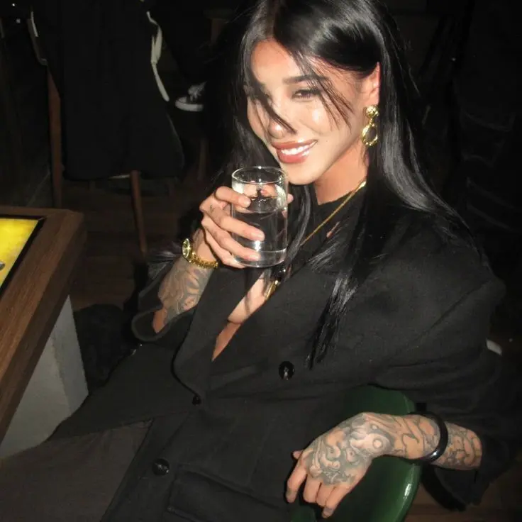 Icedcoffeekitty의 Mafia Woman