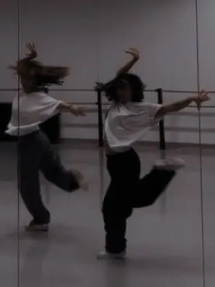 sumthin의 💃 || Dance!