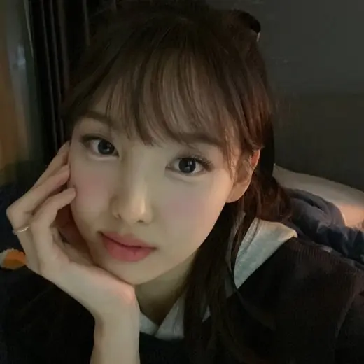 h000Entertainment의 나연