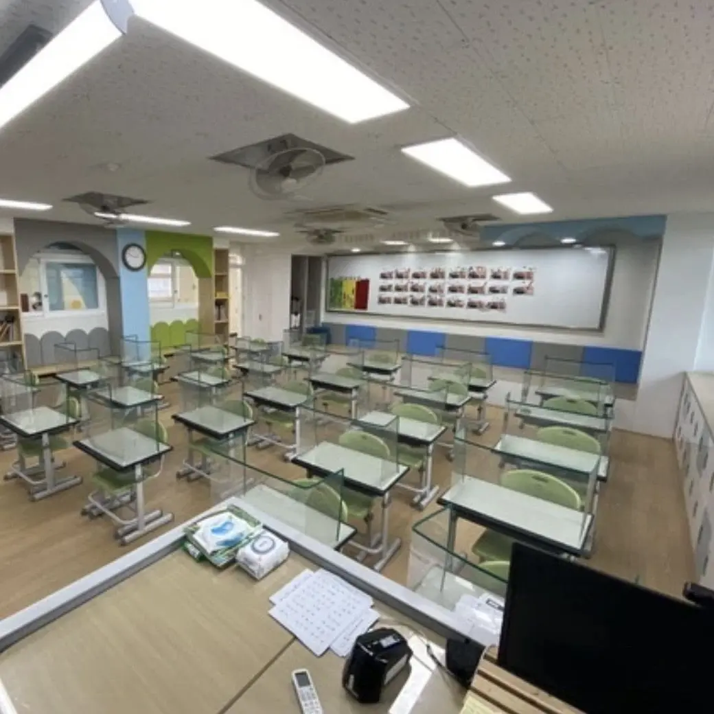 CloudyPail5659의 제타 초등학교