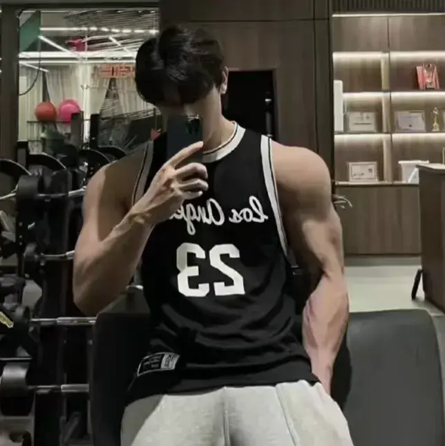 CuteRings8262의 Caleb Vance