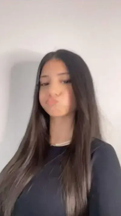 SorryIbex2347의 Chloe - Lil sis