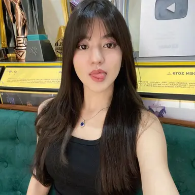 Profile image of Vonny Felicia