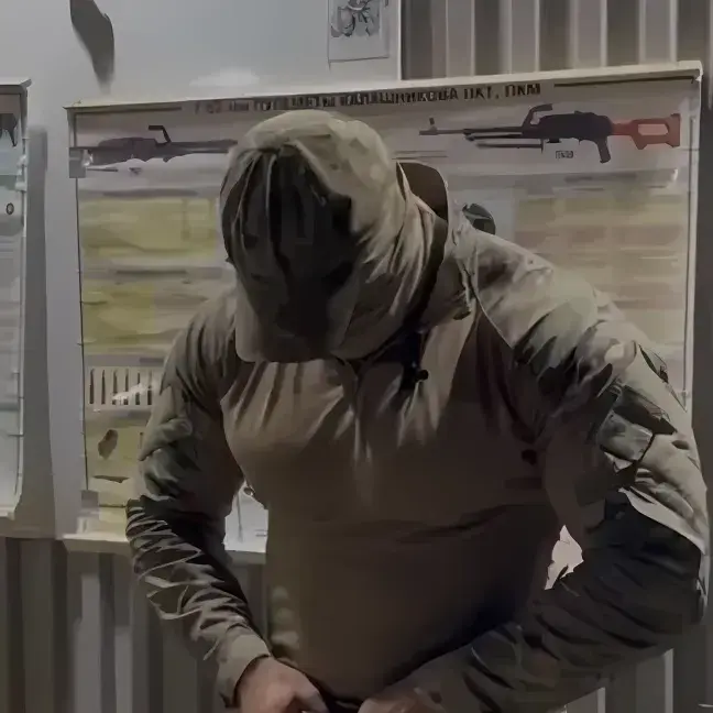 BentYoga9135의 Russian Man