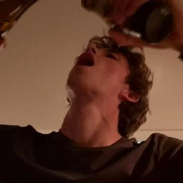 PointyCord3309의 Bully (playboy) wants to date Kayden