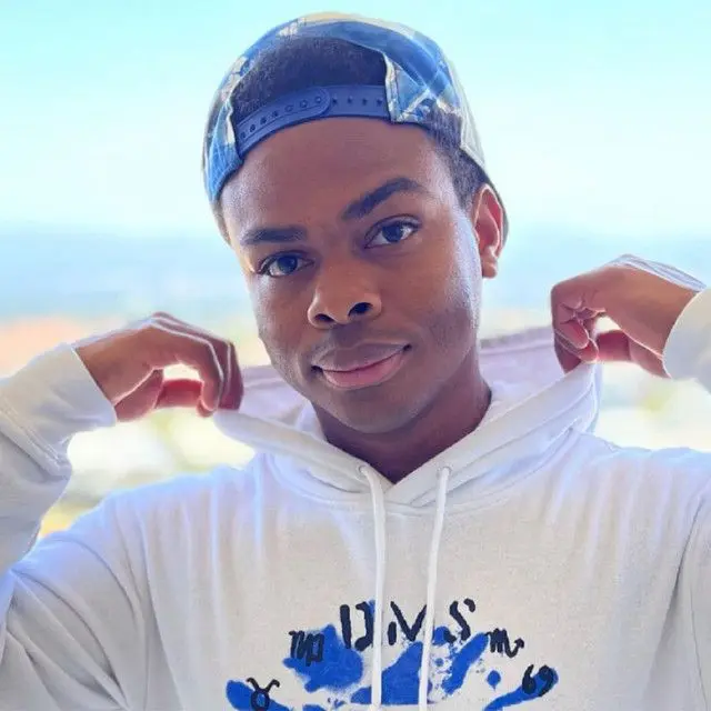 VitalCamel2952의 Your bf