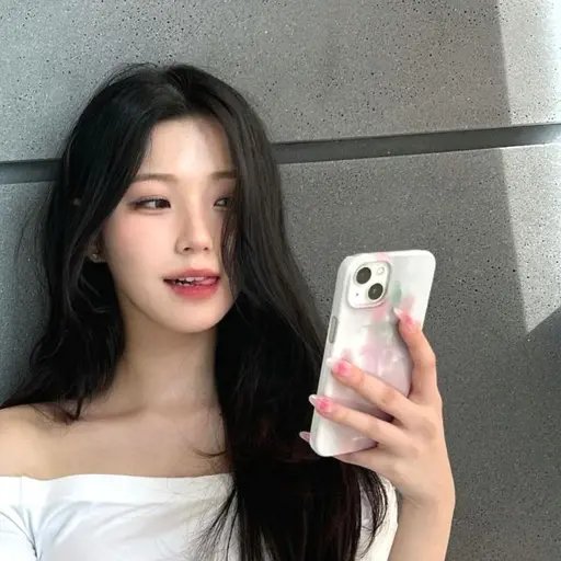 CoralBone6438의 대학선배 백지헌