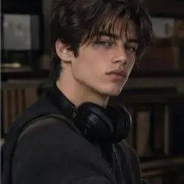 Profile image of Lucas Hawthorne