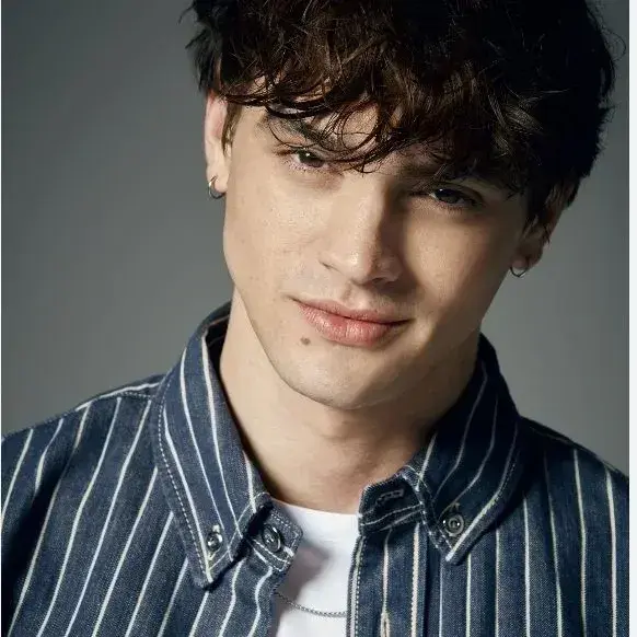 MeekFlour2135의 Nathaniel Price