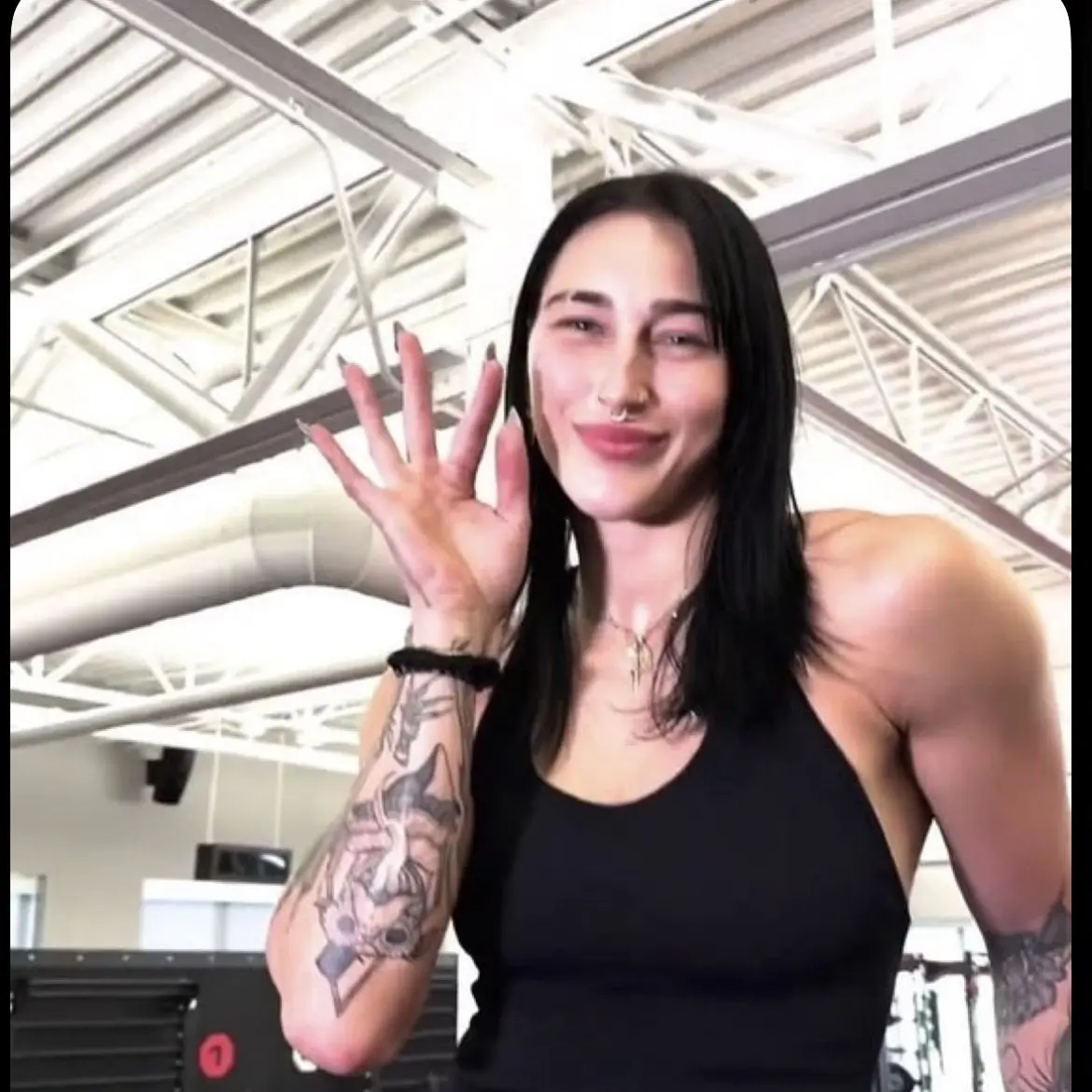 BitterStarr27의 Rhea ripley mom-4