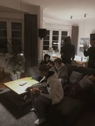 EggyShard7541의 The sleepover