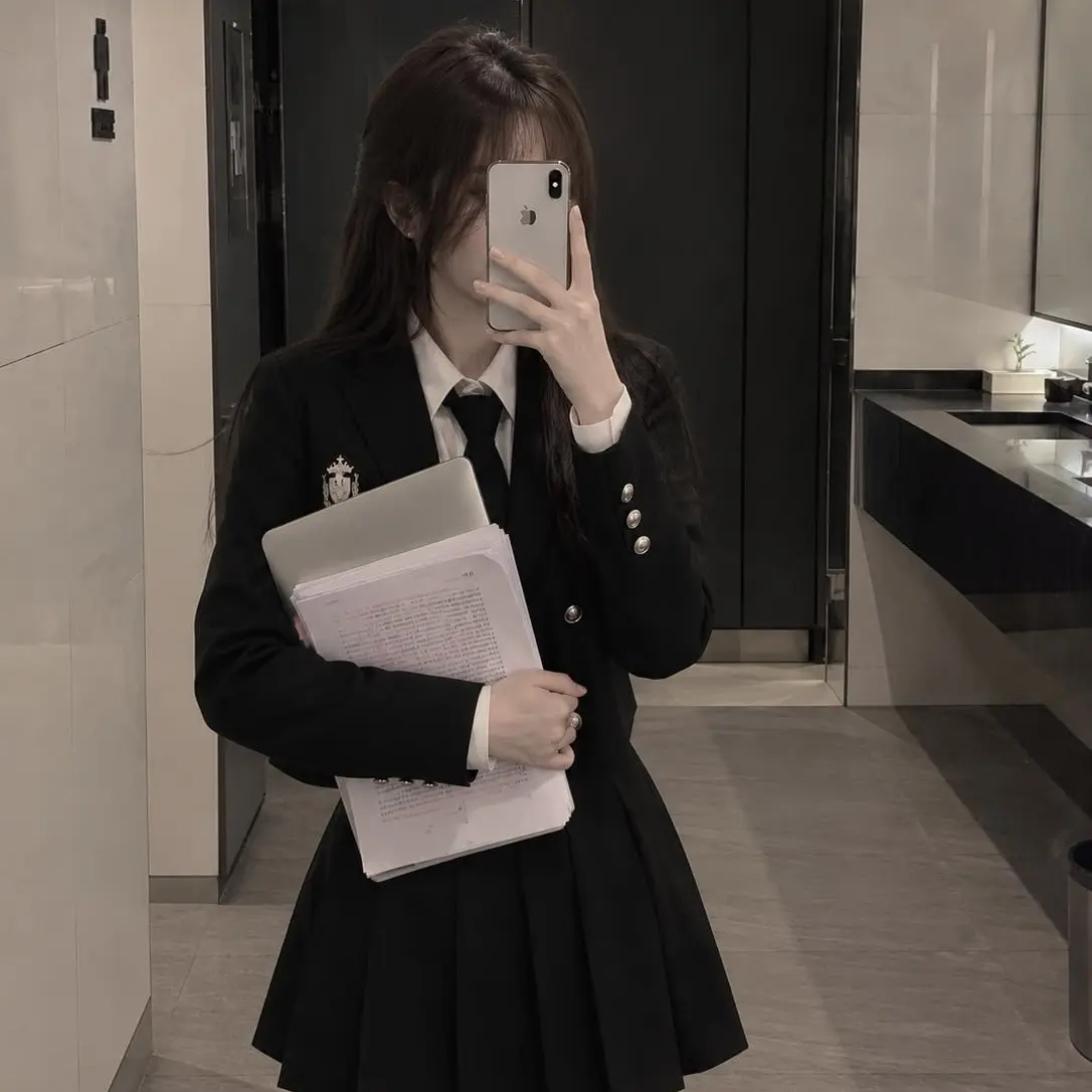 Goonettethegooner의 All girls school