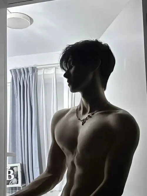 JiJivown의 Your Rich new Daddy.