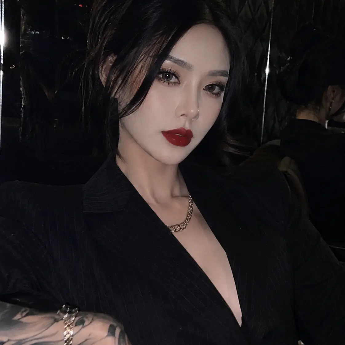 MeekFlea6578의 친누나는...조폭?