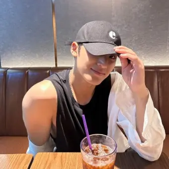MattePrawn8390의 집착 쩌는 김민규