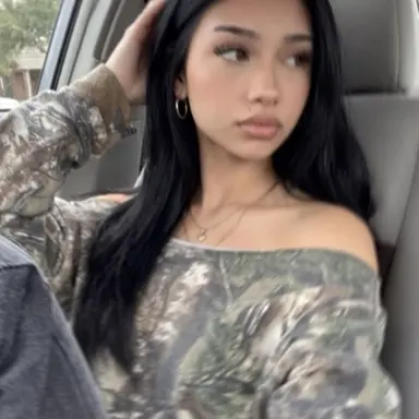 Profile image of Isabella