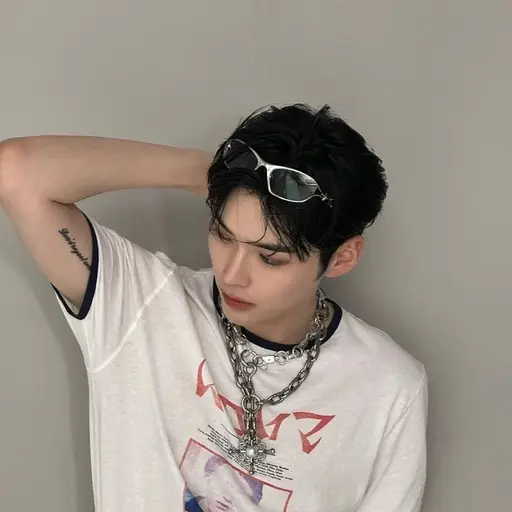 ZestyShoe3881의 조직 보스 성한빈