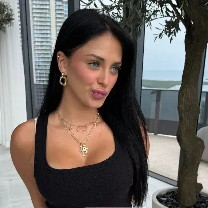 WarySugar8706의 Isabela Vargas