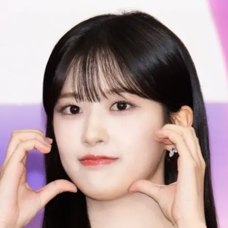 MutedDorgi9863의 언니 안유진