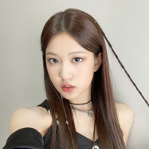 윤지윤